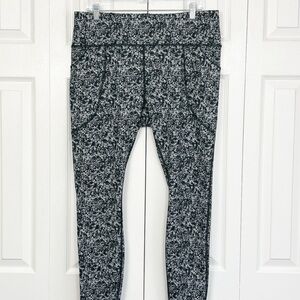 Duluth Trading Co. Gray & Black Print Stretch Pull-On Athletic Leggings L